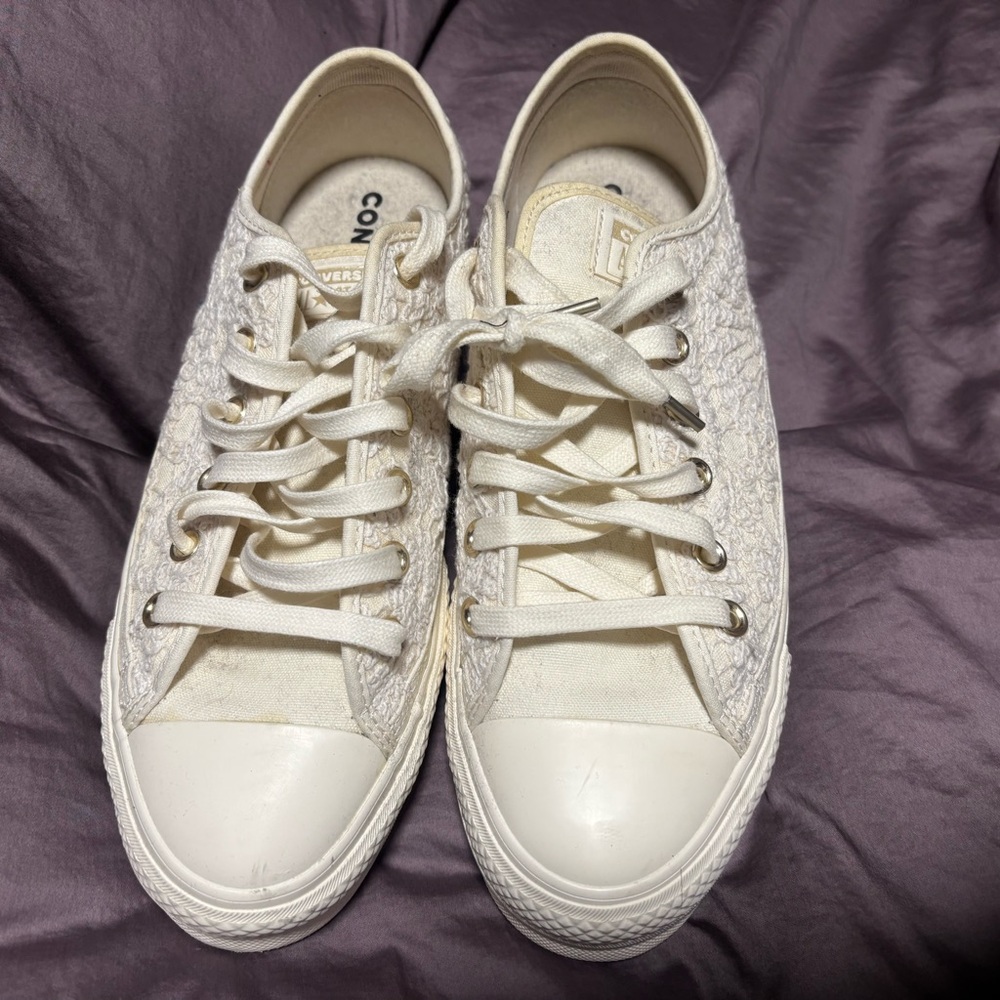 Converse Women's Off-White Low Top Lace-Up Sneakers